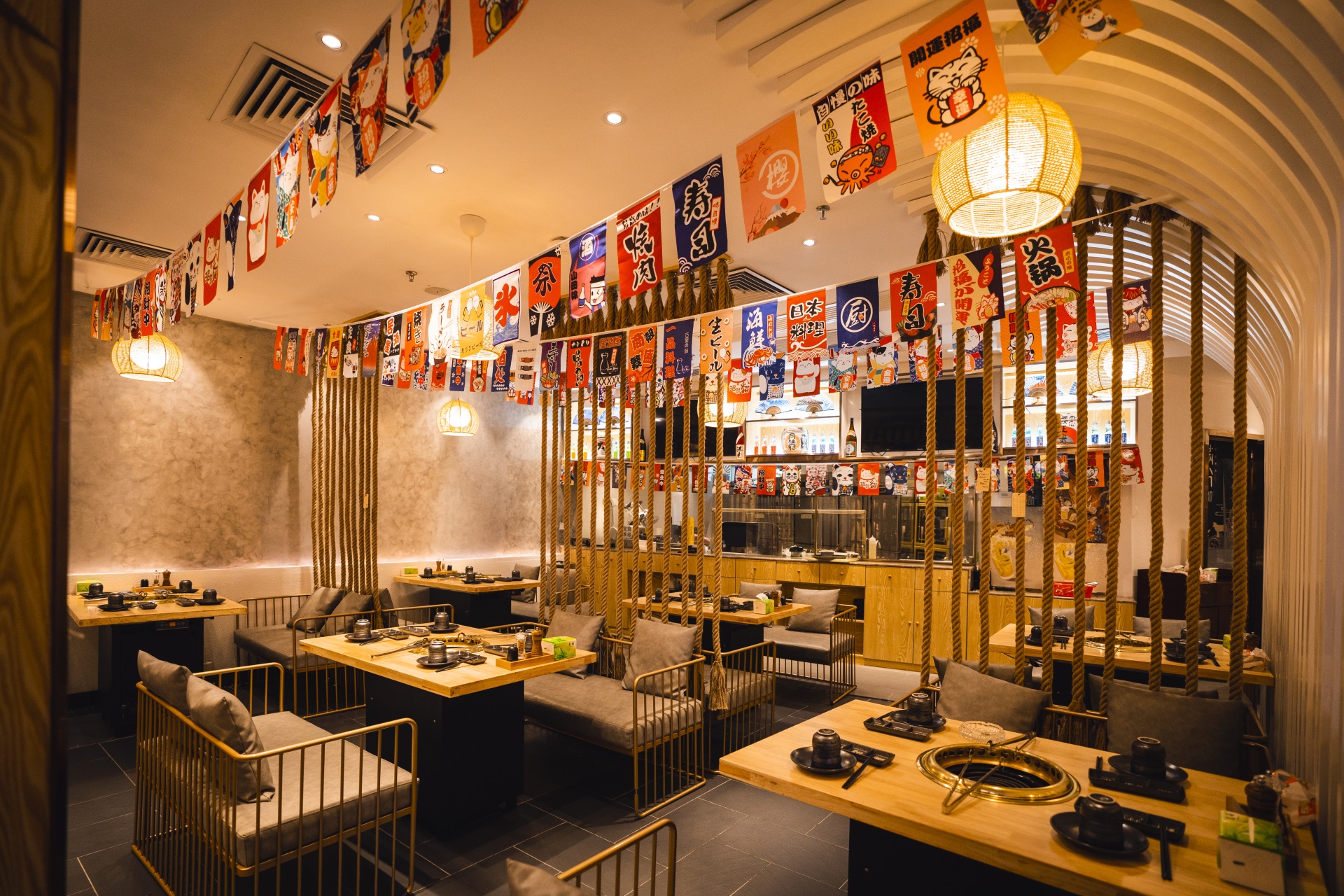 平乐如何通过深圳餐饮空间设计来确定餐厅的装修风格？