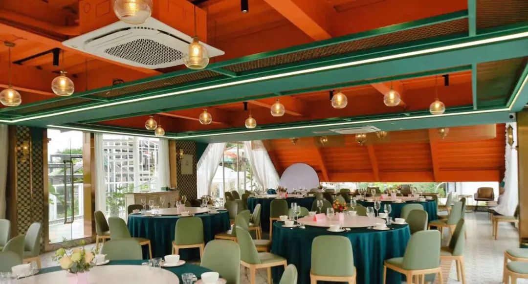 平乐将色彩碰撞到底，看这家深圳餐饮空间设计如何诠释独特的摩洛哥风情